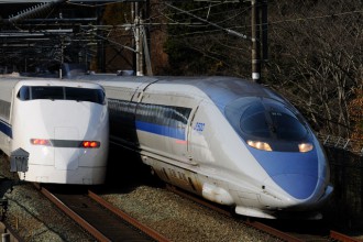 300 (left) and 500 Series