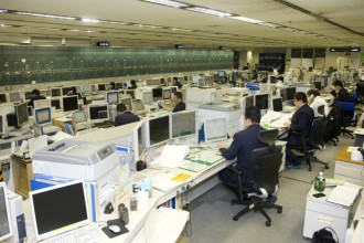 Tokaido-Sanyo Shinkansen the General Control Center  (Courtesy of JR Central)