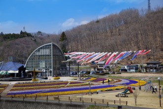 Thirty-three types of original products have been developed. Michi-no-eki, Motegi (Motegi-machi, Tochigi Prefecture)